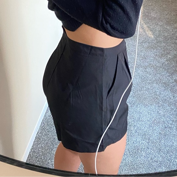 Lightweight shorts - Picture 4 of 4